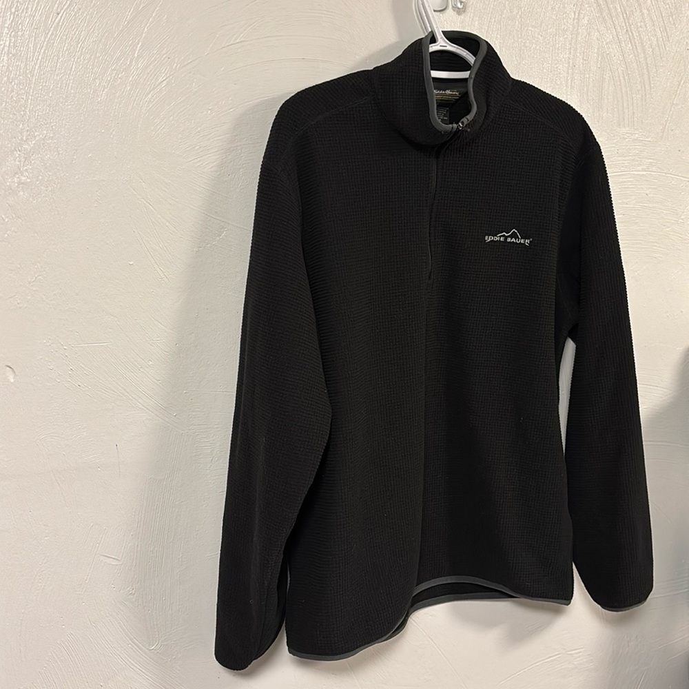 Eddie Bauer medium black men’s quarter zip